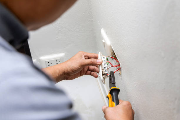 Best Affordable Emergency Electrician  in Covington, VA